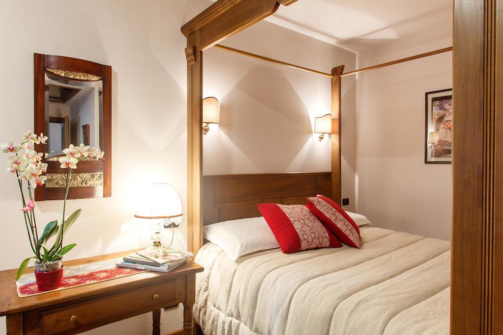 A' La Table Du Sommelier Chambres D Hotes & Restaurant Saint-Vincent Rom bilde